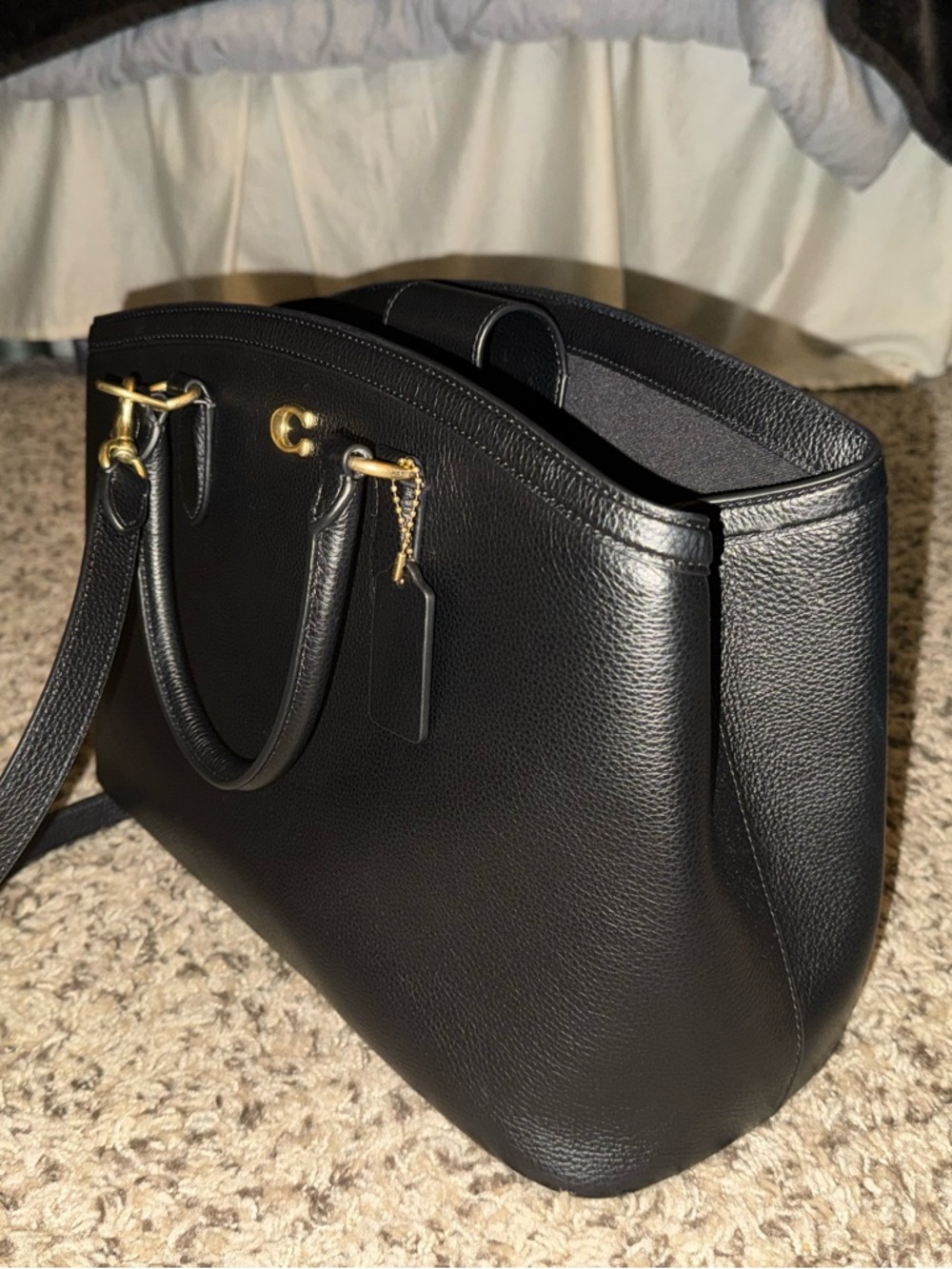 Coach Black Pebbled Large Leather Bag with Gold Hardware - Picture 4 of 5